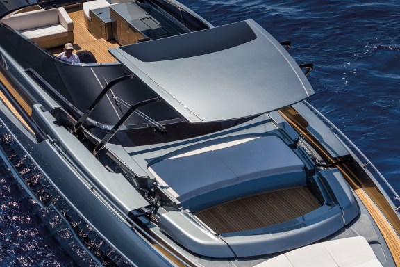 Riva 76 Bahamas_Convertible Top_2.jpg
